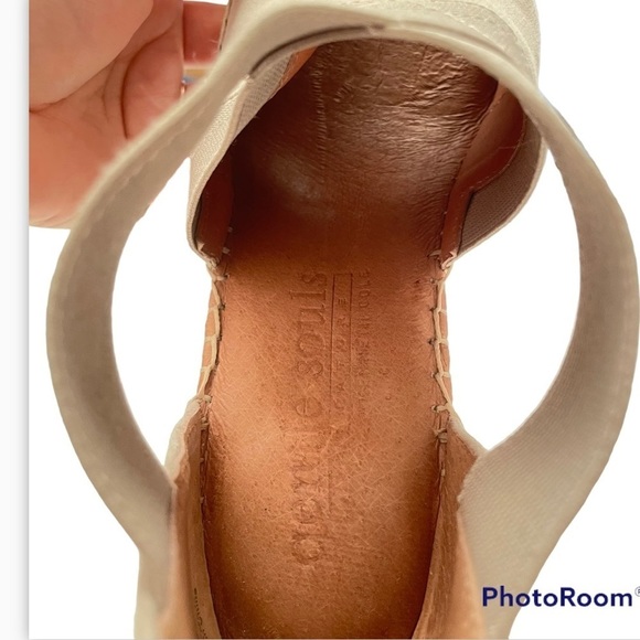 GENTLE Souls by Kenneth Cole Cross Elastic Nude Suede Espadrille Wedge 7.5 - Picture 8 of 9